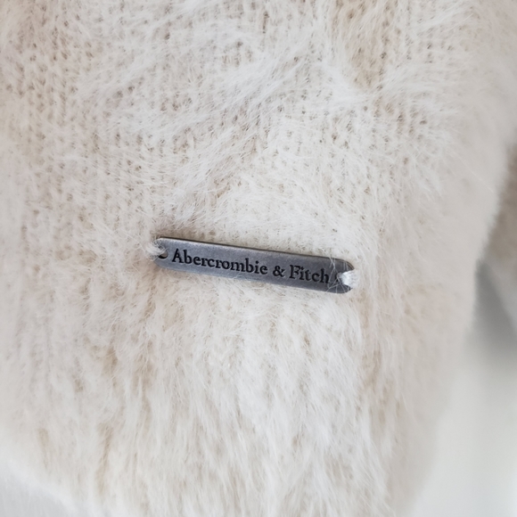 Abercrombie and Fitch sweater - Picture 3 of 4